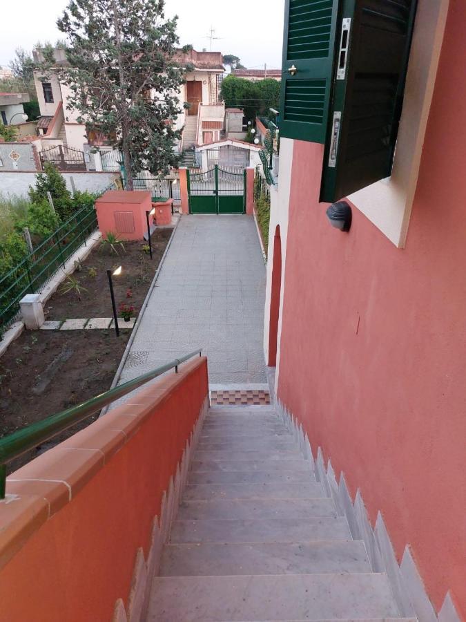 Esther Guest House Castel Volturno Exteriör bild